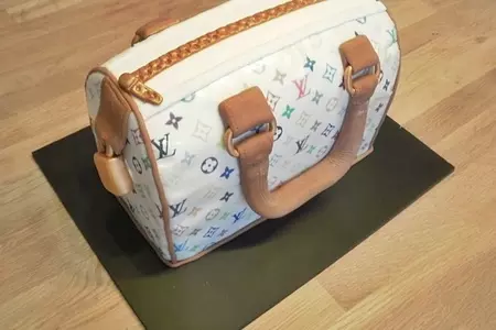 Шоколадный масляный бисквит+ торт-сумка  louis vuitton: шаг 29