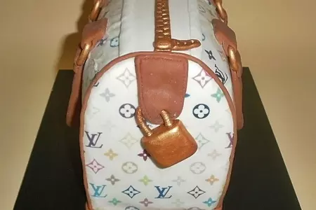 Шоколадный масляный бисквит+ торт-сумка  louis vuitton: шаг 30