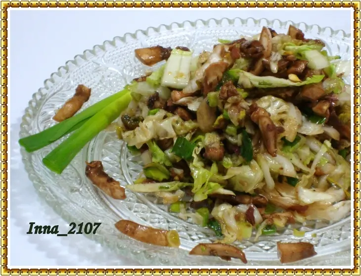 Салат из пекинской капусты с шампиньонами: шаг 6