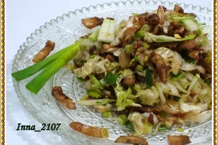 Салат из пекинской капусты с шампиньонами: шаг 6