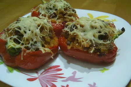 Сладкие перцы с мясным фаршем и рисом: шаг 1