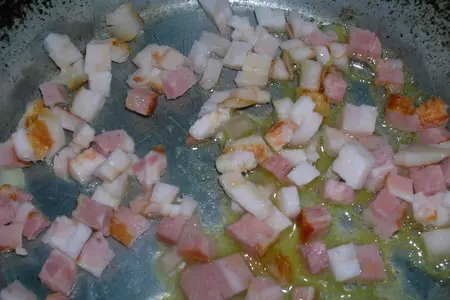 Слоеные пирожки с индейкой карри и беконом: шаг 4