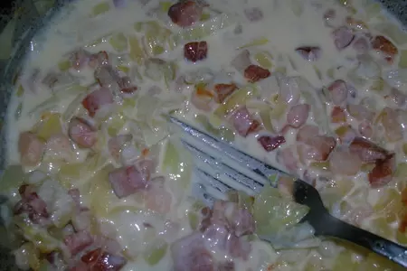 Слоеные пирожки с индейкой карри и беконом: шаг 6
