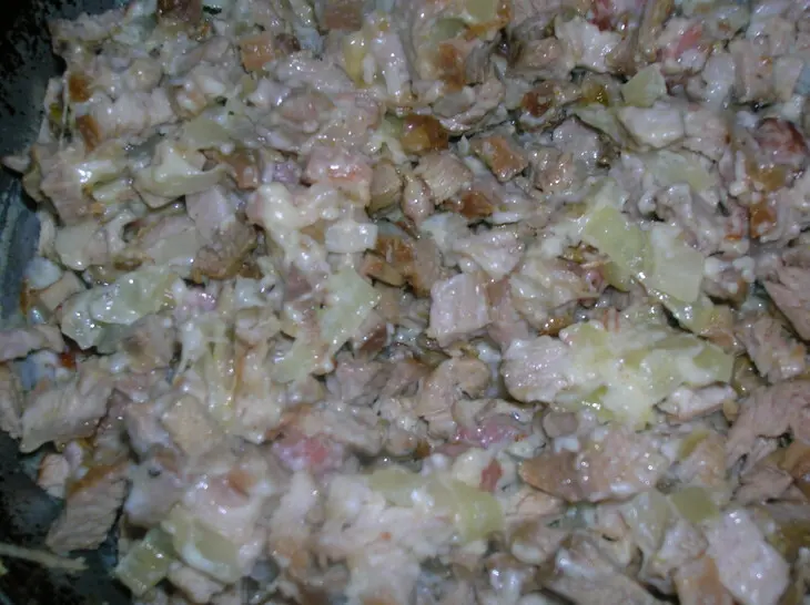 Слоеные пирожки с индейкой карри и беконом: шаг 8