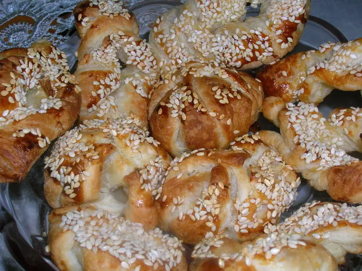 Слоеные пирожки с индейкой карри и беконом: шаг 15