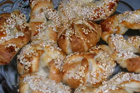 Слоеные пирожки с индейкой карри и беконом: шаг 15