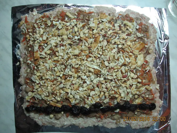 Мясной рулет из фарша «грибник»: шаг 4