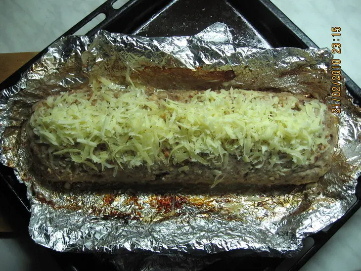 Мясной рулет из фарша «грибник»: шаг 6