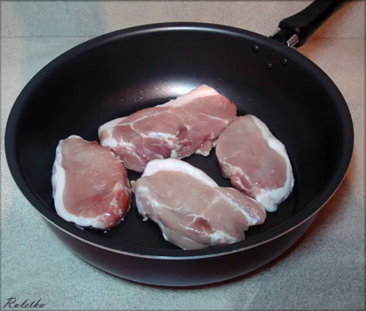 Филе свинины с ореховой крошкой и розмарином.: шаг 7