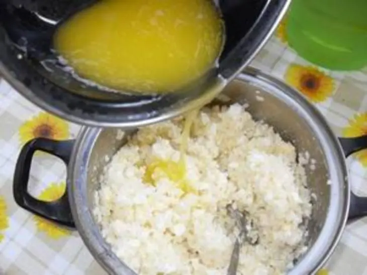 Пирожки с рисом и яйцом: шаг 13