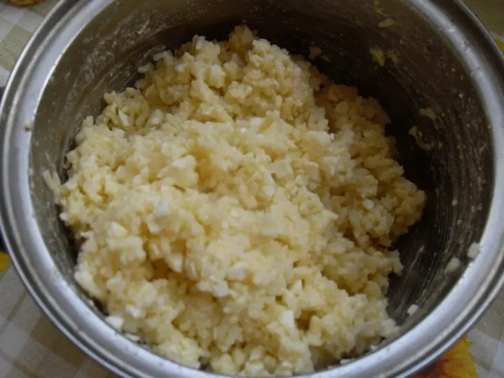 Пирожки с рисом и яйцом: шаг 14