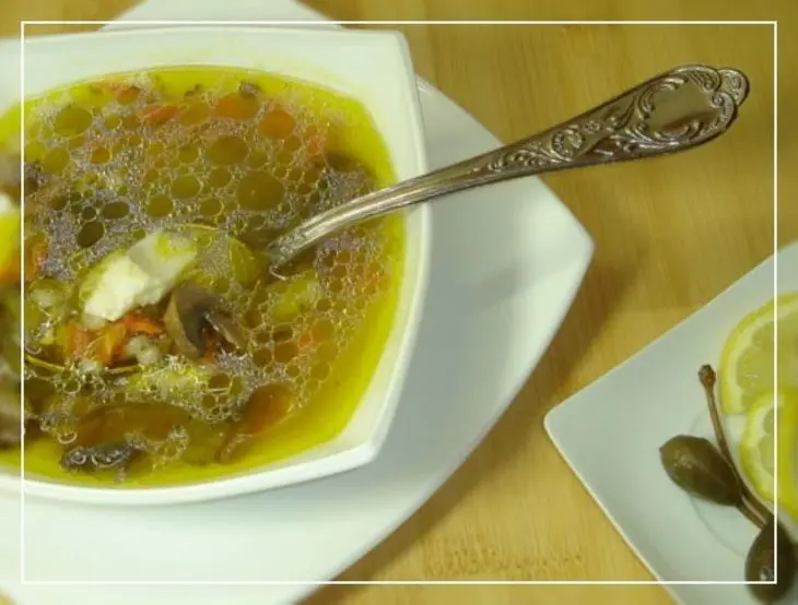 Рассольник на рыбном бульоне с грибами и перловкой: шаг 2