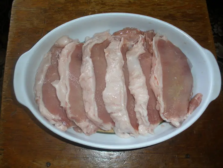 Мясные пальчики с черносливом: шаг 1