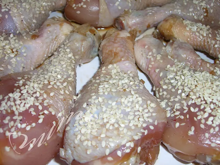 Куриные ножки в кунжуте: шаг 3