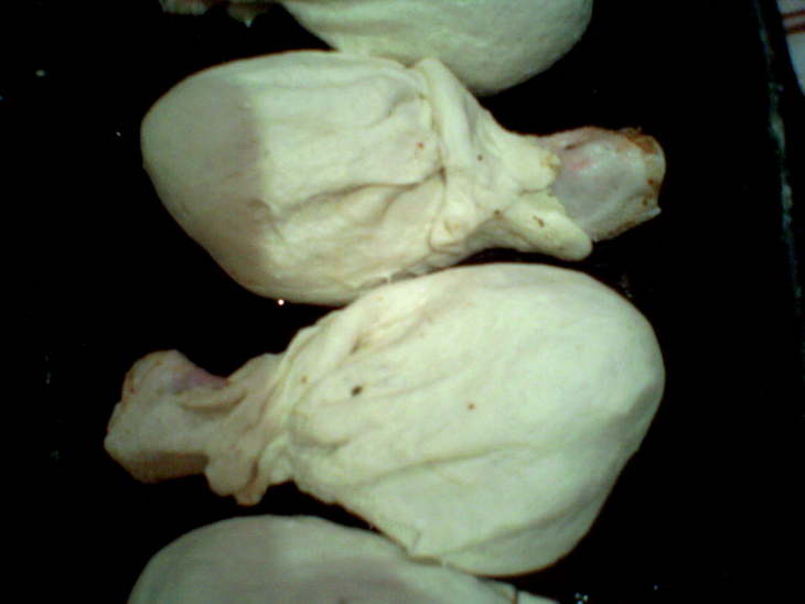 Куриные голени в слоеных мешочках: шаг 3