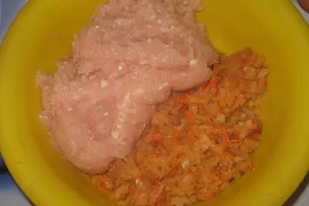 Ленивые голубцы из курицы жаренные.: шаг 4