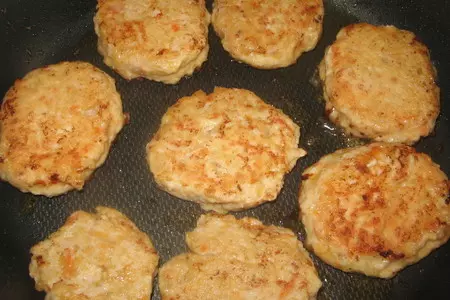 Ленивые голубцы из курицы жаренные.: шаг 7
