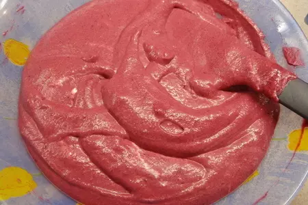 Миндальный торт с муссом из черной смородины.: шаг 3