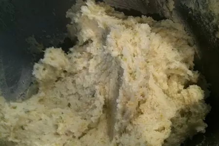 Торт подушка, фисташковый масляный бисквит, swiss meringue buttercream: шаг 6