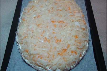 Открытый пирог из картофельного теста с копчёными колбасками и квашеной капустой.: шаг 14