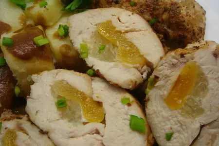 Куриная грудка, фаршированная свити и курагой, приготовленная на пару.: шаг 6