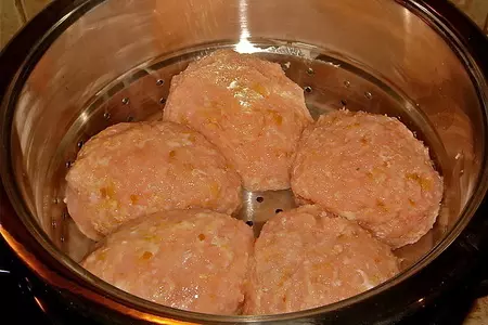 Паровые котлеты: шаг 2