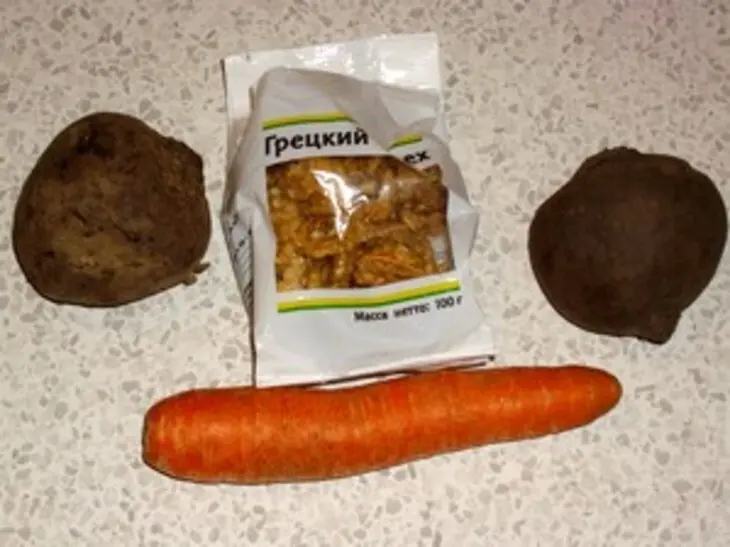 Свекольные котлеты с орехами постные: шаг 1