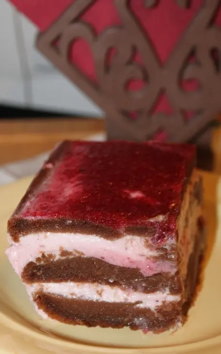 Мокрый шоколад с йогуртовым кремом: шаг 1