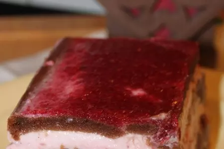 Мокрый шоколад с йогуртовым кремом: шаг 1
