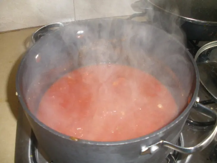 Фрикадельки   коктейльные во вкуснейшем соусе: шаг 2