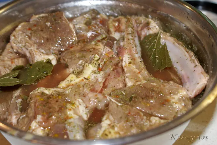 Баранья корейка запечённая с овощами: шаг 1