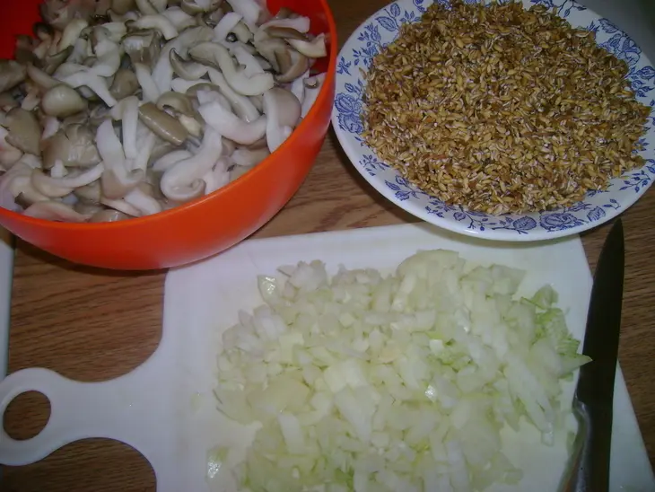 Плов из ачара с грибами: шаг 1