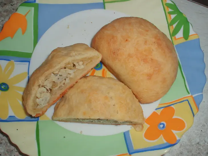 Рассыпчатые пирожки с яичной начинкой: шаг 1