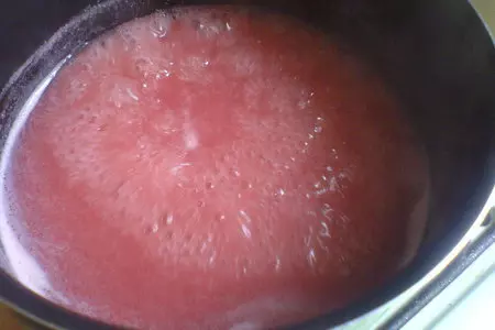 Мусс из красной и белой смородины: шаг 2