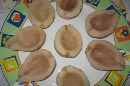 Салат из курицы в грушах: шаг 3