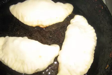 Постные пирожки с луком и...яблоками.: шаг 6