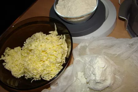 Творожные слойки с ломтиками ананаса: шаг 1