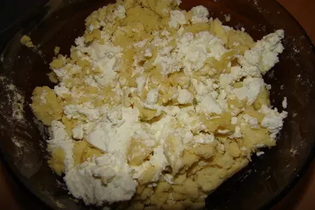 Творожные слойки с ломтиками ананаса: шаг 2