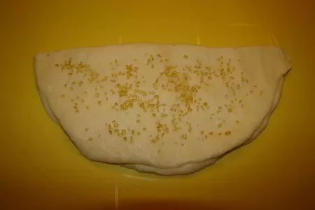 Творожные слойки с ломтиками ананаса: шаг 8