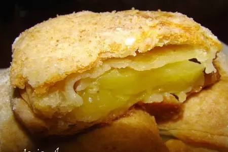 Творожные слойки с ломтиками ананаса: шаг 14