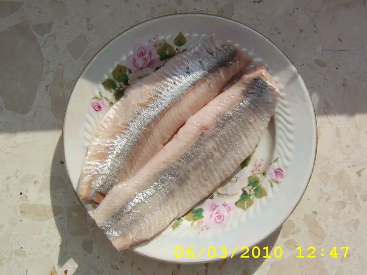 Салат селёдочный.: шаг 1