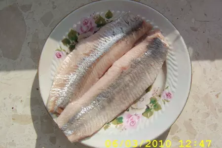 Салат селёдочный.: шаг 1