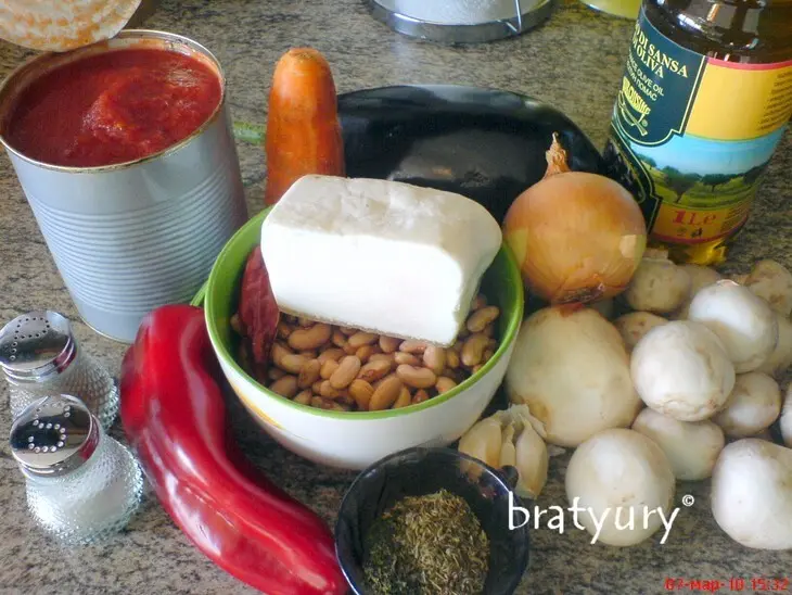 Фасоль, варёная с овощами и грибами: шаг 1