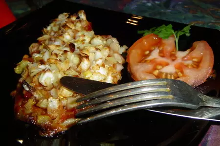 Рыба, запеченная с чесноком и луком: шаг 7