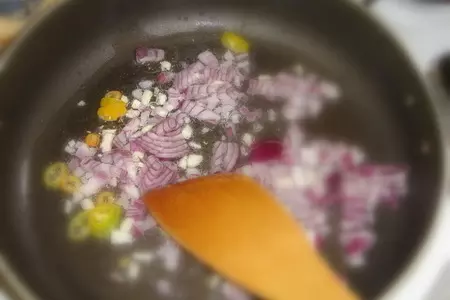 Яичная паста с зеленым горошком и креветками: шаг 5