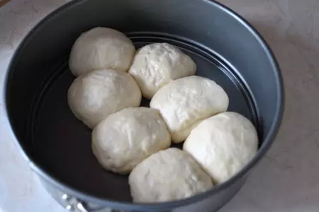 Постный борщ с черносливом, белыми грибами и чесночными пампушками: шаг 7