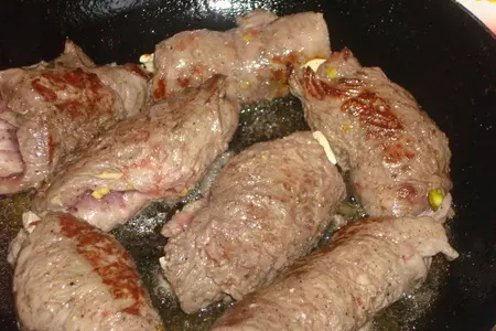 Рулетики из говядины с фисташками: шаг 4