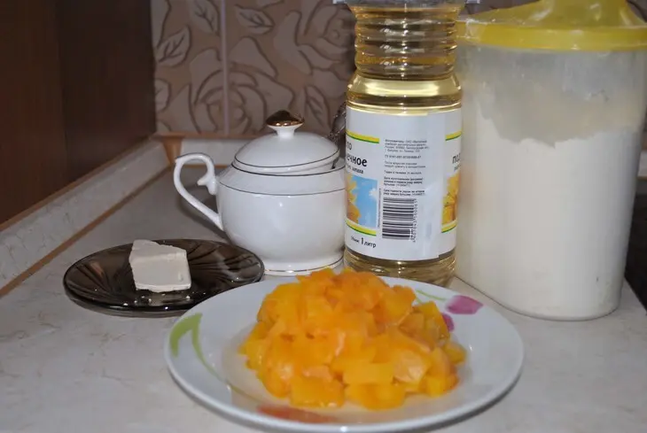 Пончики из тыквы "рыжики": шаг 1