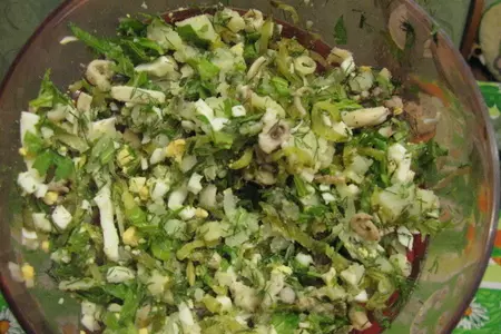 Салат из морского коктейля с рукколой: шаг 2