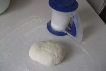 Штрудель с вишней, черной смолродиной и яблоками: шаг 3